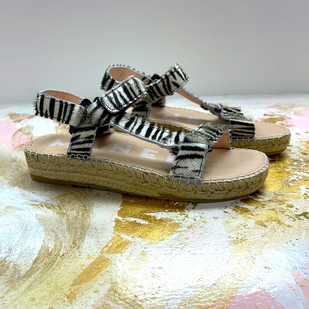 Manebi Zebra hiking sandals 9